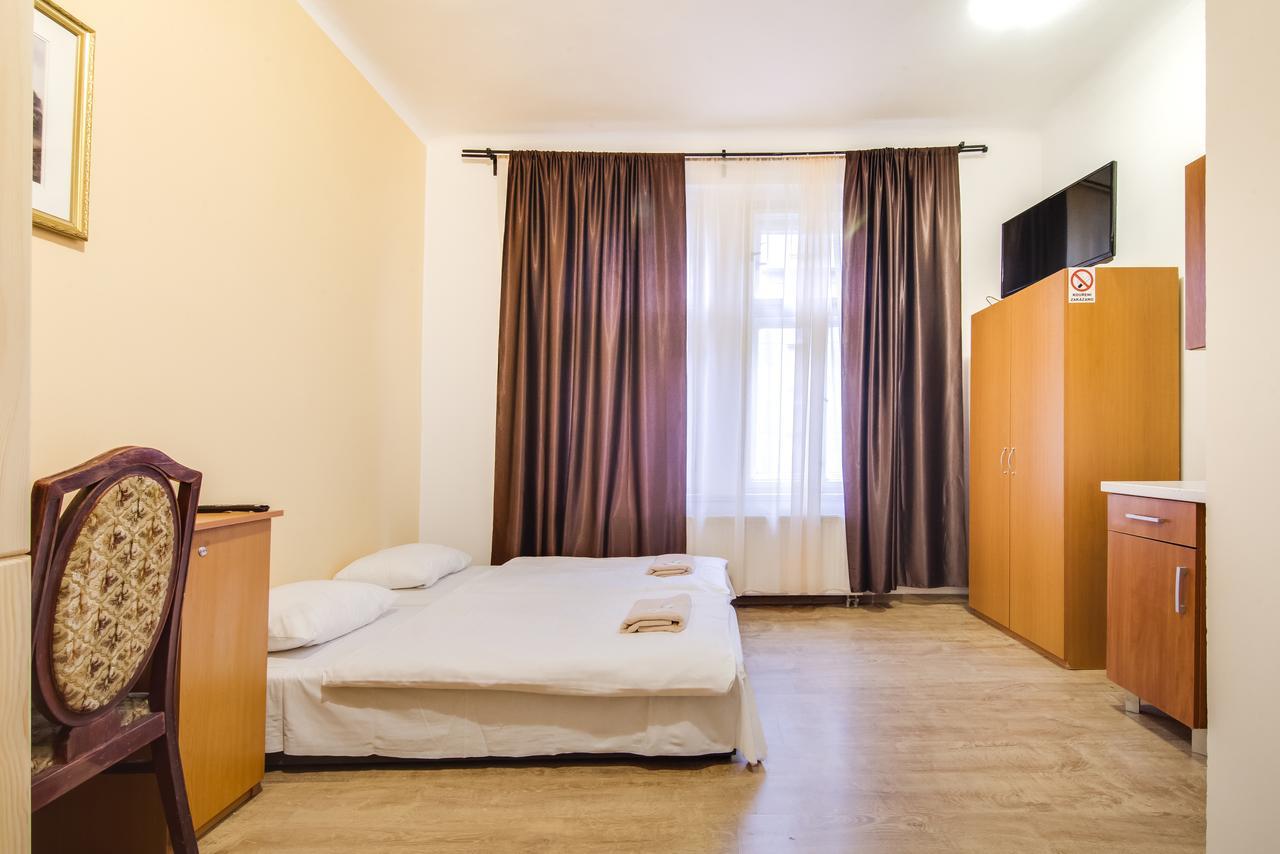 Aparthotel Zarra Praag Buitenkant foto