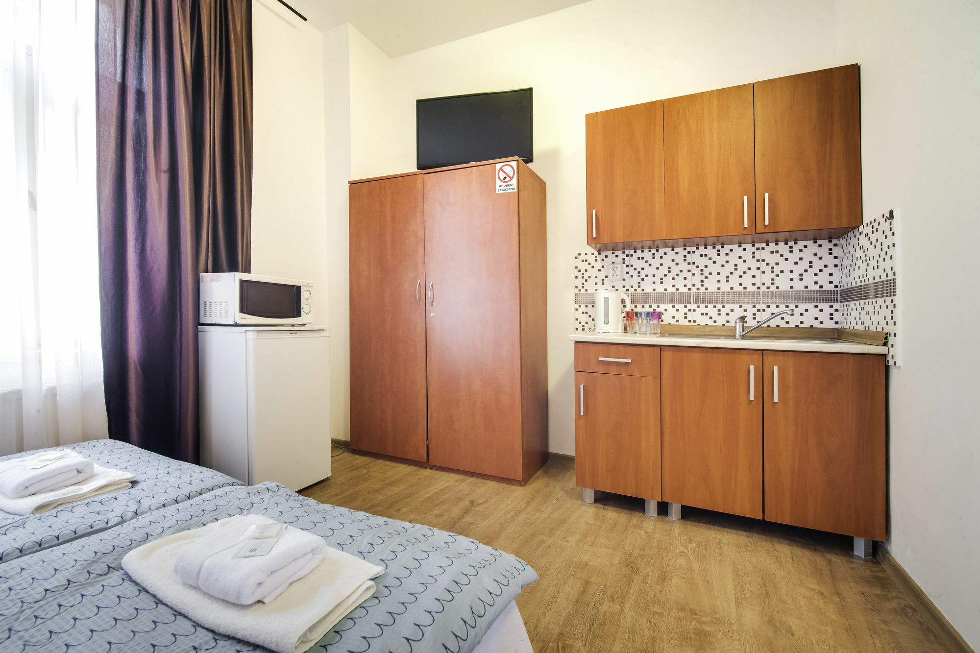 Aparthotel Zarra Praag Buitenkant foto